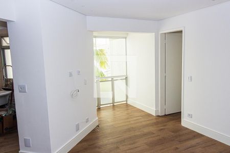 Sala de apartamento à venda com 3 quartos, 76m² em Jardim Anhanguera, São Paulo