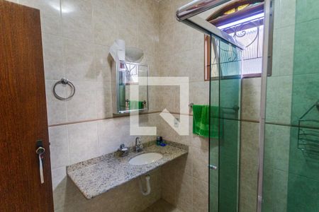 Banheiro Social de casa à venda com 2 quartos, 330m² em Nova Floresta, Belo Horizonte