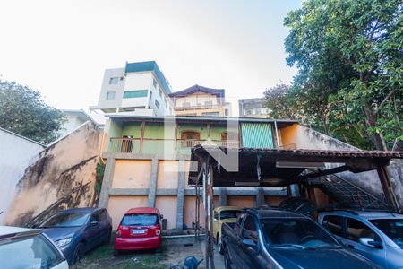 Fachada de casa à venda com 2 quartos, 330m² em Nova Floresta, Belo Horizonte
