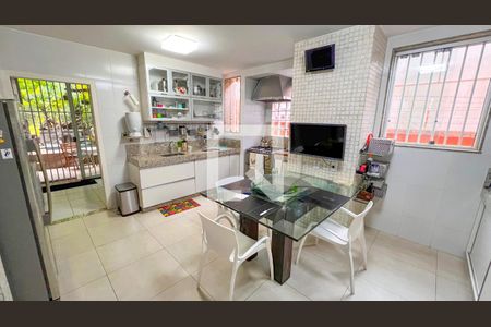 Cozinha de casa à venda com 4 quartos, 339m² em Mangabeiras, Belo Horizonte