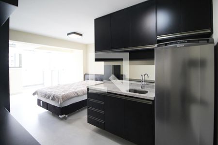 Cozinha de kitnet/studio para alugar com 1 quarto, 37m² em Indianópolis, São Paulo