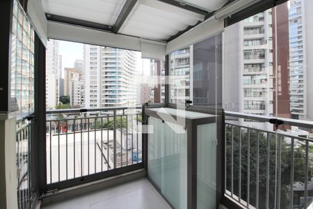 Varanda de kitnet/studio para alugar com 1 quarto, 37m² em Indianópolis, São Paulo