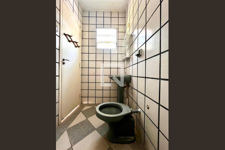 Banheiro de apartamento para alugar com 1 quarto, 14m² em Cidade Universitária, Campinas