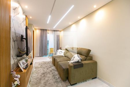 Sala de casa de condomínio à venda com 2 quartos, 90m² em Vila Carmosina, São Paulo