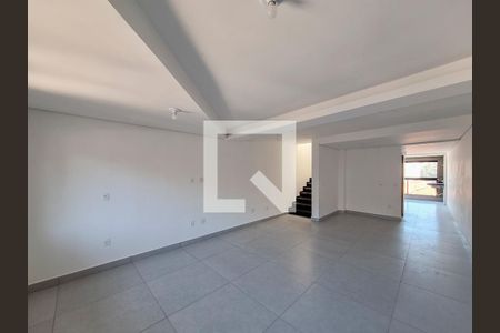 Sala de casa à venda com 3 quartos, 212m² em Parada Inglesa, São Paulo