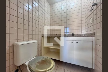 Lavabo de apartamento à venda com 3 quartos, 129m² em Barra da Tijuca, Rio de Janeiro