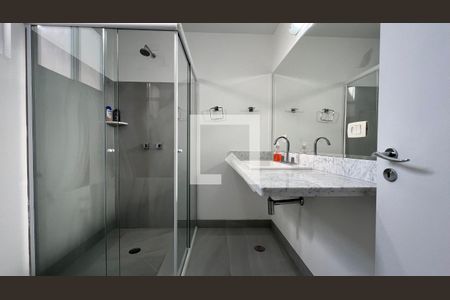 Banheiro da Suíte 2 de casa para alugar com 3 quartos, 300m² em Jardim Europa, São Paulo