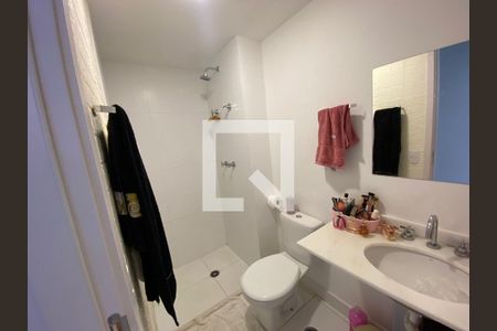 Banheiro Social de apartamento à venda com 2 quartos, 66m² em Santo Amaro, São Paulo