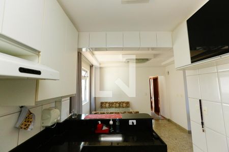 Cozinha de apartamento à venda com 3 quartos, 85m² em Santa Cruz Industrial, Contagem
