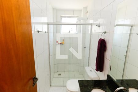 Banheiro Social de apartamento à venda com 3 quartos, 85m² em Santa Cruz Industrial, Contagem