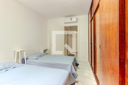 Quarto 1 de casa à venda com 4 quartos, 140m² em Chácara Santo Antônio (zona Sul), São Paulo