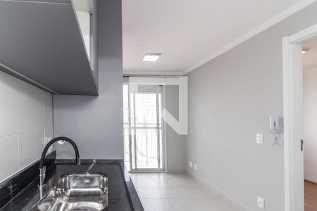 Sala de apartamento para alugar com 1 quarto, 28m² em Parque Industrial Tomas Edson, São Paulo