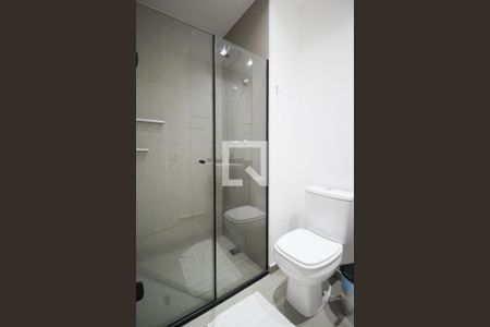 Banheiro de kitnet/studio à venda com 1 quarto, 24m² em Vila Olímpia, São Paulo