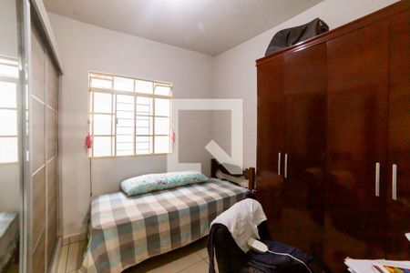 Quarto 2 de casa à venda com 5 quartos, 732m² em Cachoeirinha, Belo Horizonte