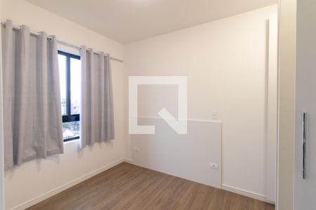 Quarto de apartamento para alugar com 1 quarto, 32m² em Novo Mundo, Curitiba