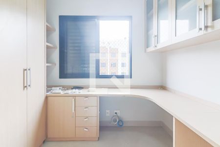 Quarto 1 de apartamento para alugar com 4 quartos, 222m² em Cidade São Francisco, São Paulo