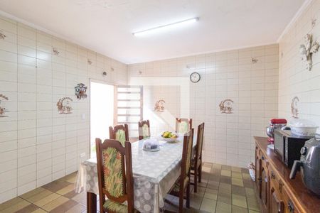 Cozinha de casa para alugar com 3 quartos, 500m² em Km 18, Osasco