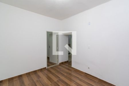 Sala de casa para alugar com 2 quartos, 120m² em Irajá, Rio de Janeiro