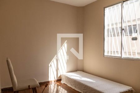 Quarto 2 de apartamento para alugar com 2 quartos, 68m² em Carlos Prates, Belo Horizonte