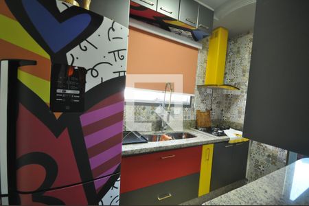 Cozinha de apartamento para alugar com 2 quartos, 55m² em Vila Ede, São Paulo
