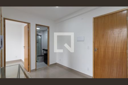Sala/Cozinha de apartamento à venda com 2 quartos, 32m² em Vila Guilhermina, São Paulo