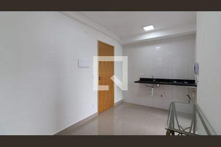 Sala/Cozinha de apartamento à venda com 2 quartos, 32m² em Vila Guilhermina, São Paulo