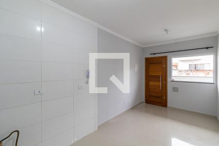 Sala e Cozinha de apartamento para alugar com 2 quartos, 42m² em Vila Ré, São Paulo