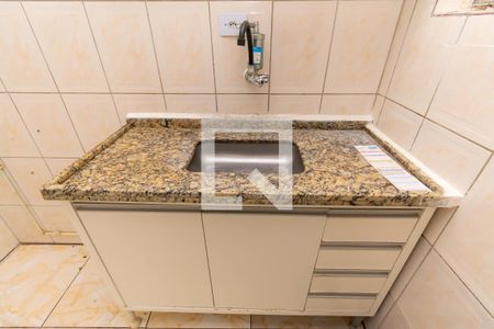 Cozinha de kitnet/studio à venda com 1 quarto, 27m² em Liberdade, São Paulo