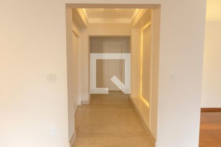 Hall de entrada de apartamento à venda com 5 quartos, 330m² em Cambuí, Campinas