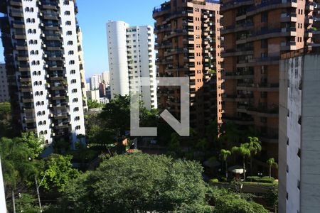 Vista de apartamento à venda com 1 quarto, 43m² em Morumbi, São Paulo