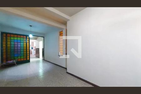 Sala de casa à venda com 3 quartos, 355m² em Sarandi, Porto Alegre