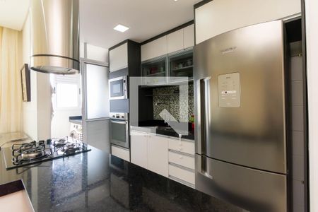 Cozinha de apartamento à venda com 2 quartos, 56m² em Vila Ema, São Paulo