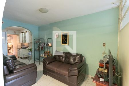 Sala de casa à venda com 3 quartos, 180m² em Serrano, Belo Horizonte