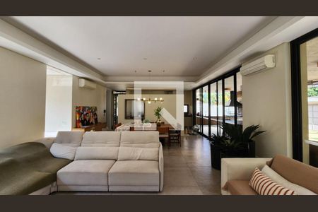 Foto 03 de casa à venda com 3 quartos, 265m² em Interlagos, São Paulo