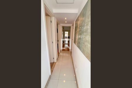 Corredor de apartamento à venda com 3 quartos, 105m² em Buritis, Belo Horizonte