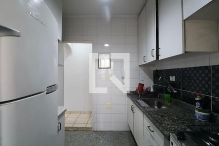 Cozinha de apartamento para alugar com 2 quartos, 118m² em Balneario Cidade Atlantica, Guarujá