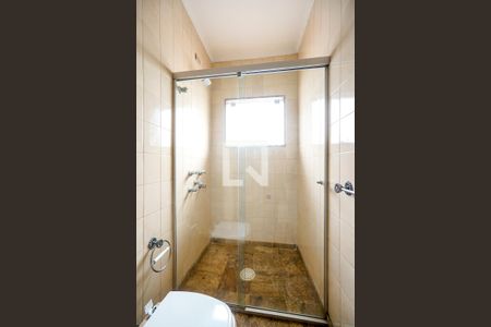 Banheiro da suíte 03 de casa para alugar com 4 quartos, 450m² em Vila Carrão, São Paulo