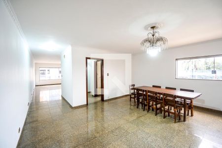 Sala de jantar de casa para alugar com 4 quartos, 450m² em Vila Carrão, São Paulo