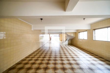 Garagem de casa para alugar com 4 quartos, 450m² em Vila Carrão, São Paulo