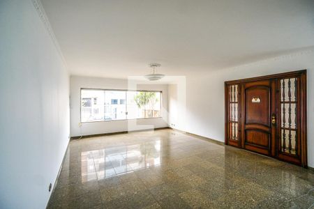 Sala de casa para alugar com 4 quartos, 450m² em Vila Carrão, São Paulo