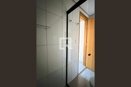 Banheiro de kitnet/studio à venda com 1 quarto, 26m² em Vila Cruz das Almas, São Paulo