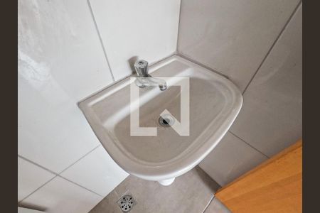 Banheiro de kitnet/studio à venda com 1 quarto, 26m² em Vila Cruz das Almas, São Paulo