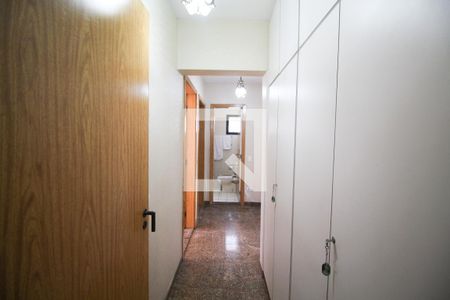 Corredor de apartamento à venda com 4 quartos, 296m² em Moema, São Paulo