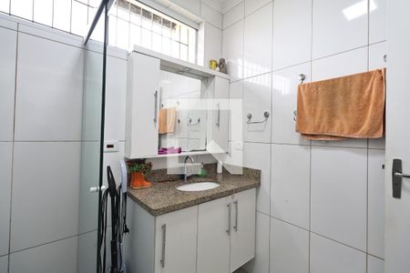 Casa à venda com 160m², 3 quartos e 2 vagasBanheiro