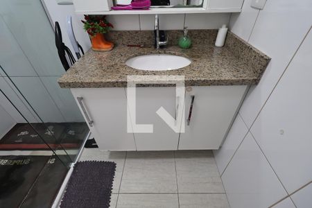 Casa à venda com 160m², 3 quartos e 2 vagasBanheiro
