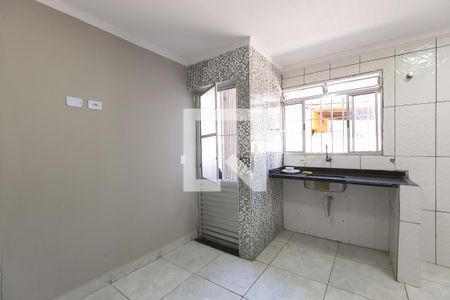 Sala de casa para alugar com 1 quarto, 45m² em Itaquera, São Paulo