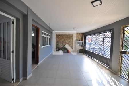 Garagem de casa à venda com 3 quartos, 240m² em Vila Medeiros, São Paulo