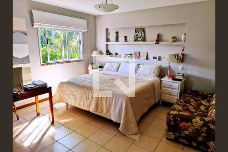Quarto de casa de condomínio à venda com 4 quartos, 140m² em Badu, Niterói