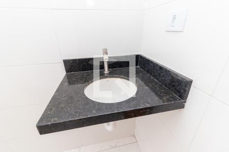 Banheiro Social de apartamento à venda com 2 quartos, 47m² em Vila Brasil, São Paulo