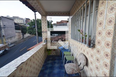 Varanda de casa à venda com 4 quartos, 180m² em Santa Cruz, Belo Horizonte